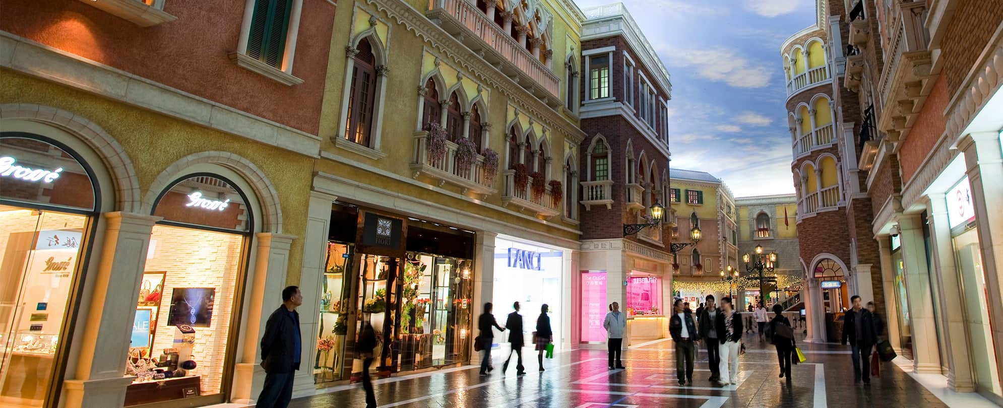 People walking in a shopping plaza in Las Vegas, Nevada.